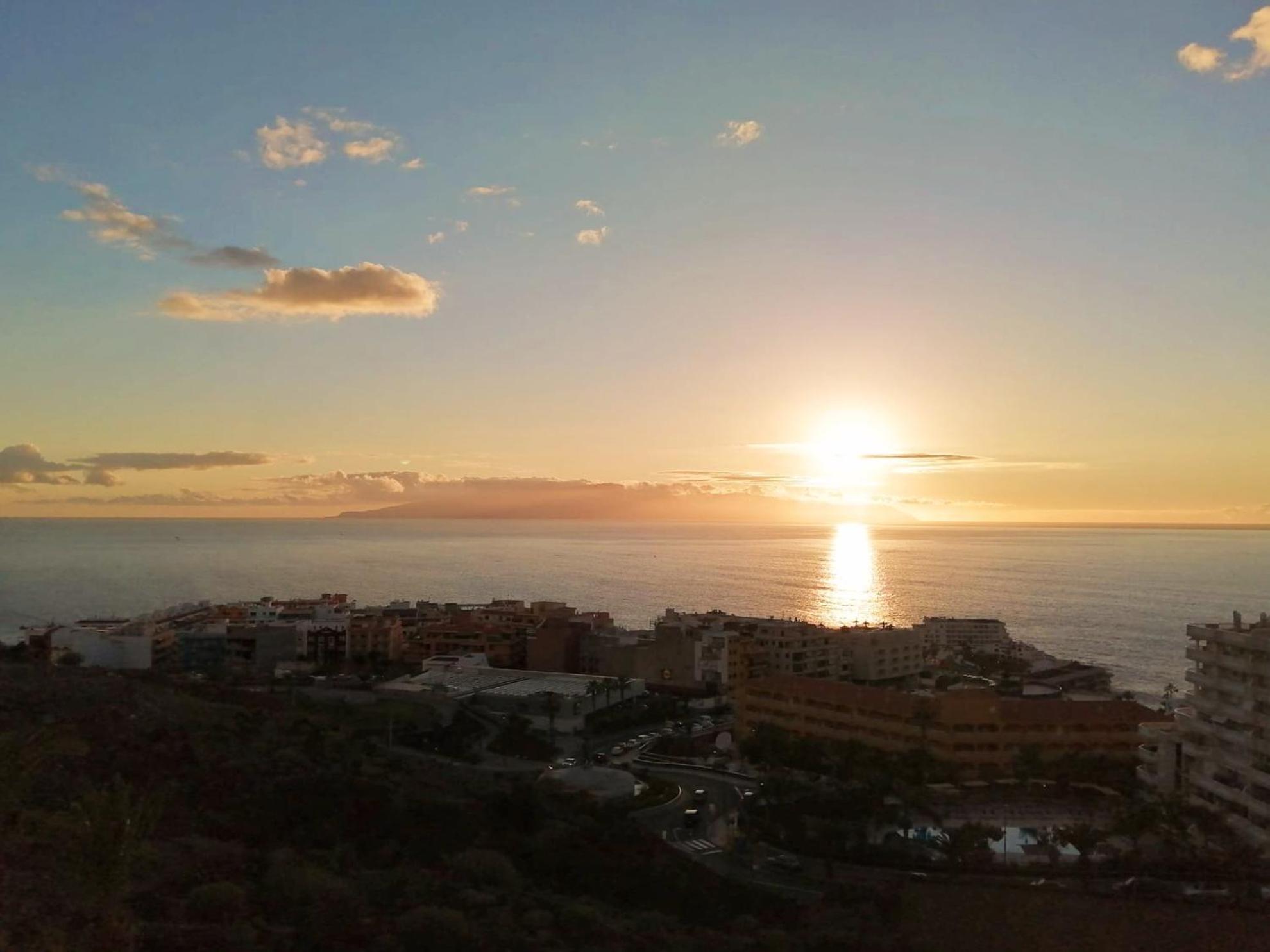 Panomaric Sea View - Sol Apartment Puerto de Santiago  Buitenkant foto